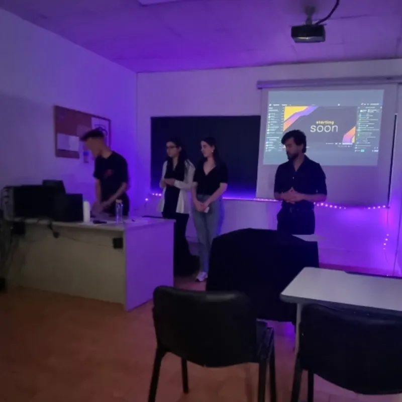 08-streambox